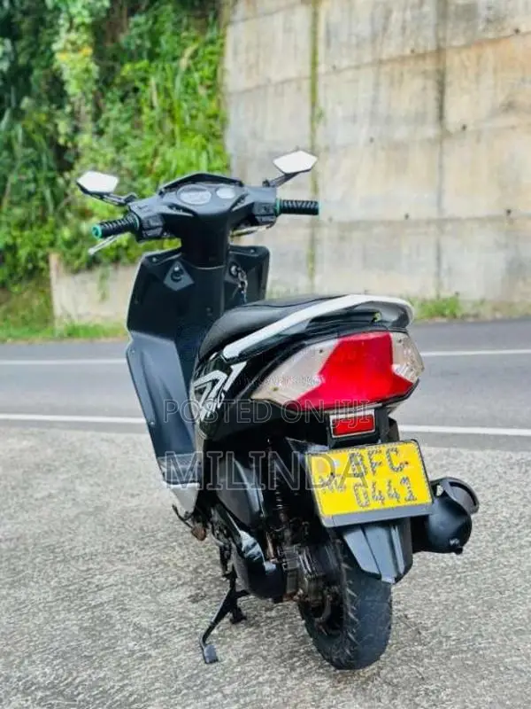 Honda Dio 2017 motorcycle (Used)