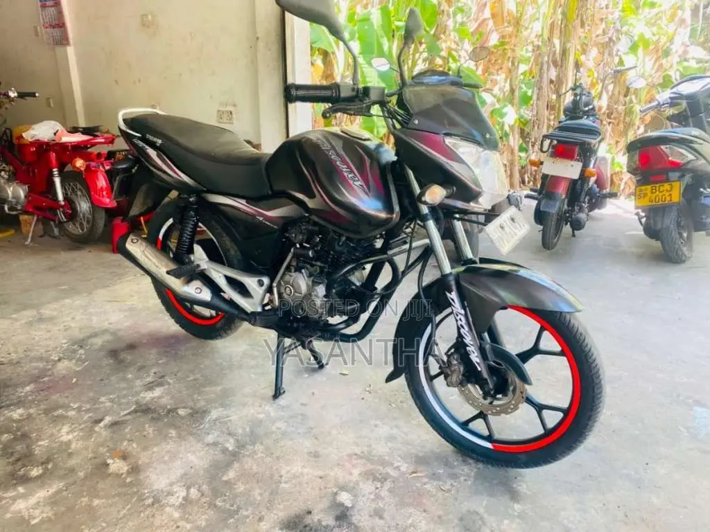 Bajaj Discover 2015 Motorbike (Used)