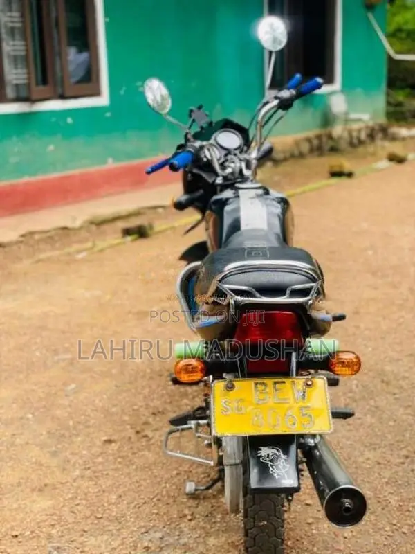 Bajaj CT-100 2016 Motorbike (Used)