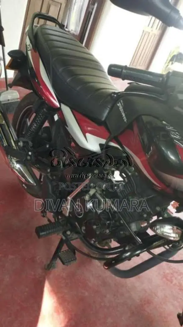 Bajaj Discover 125 2024 Motorbike (Used)