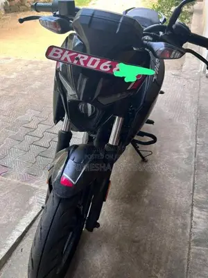 Bajaj Pulsar N160 2025 Motorbike (Used)