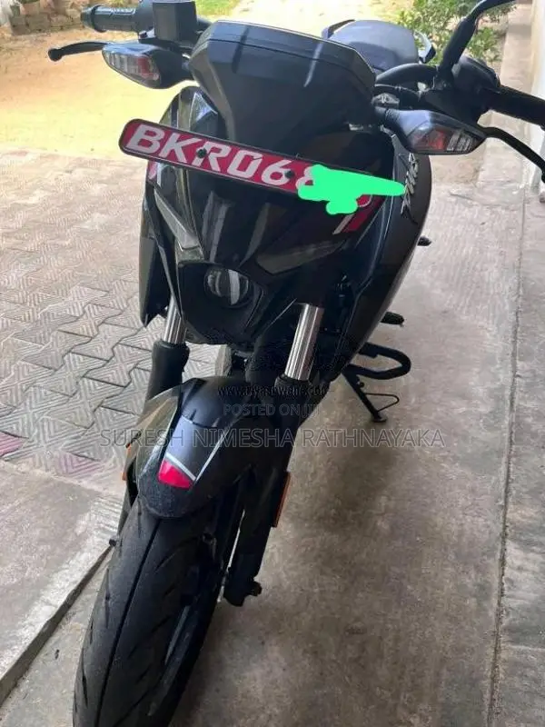 Bajaj Pulsar N160 2025 Motorbike (Used)