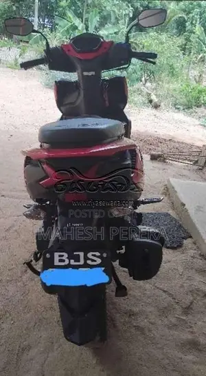 Hero Xoom 2025 Motorbike (Used)