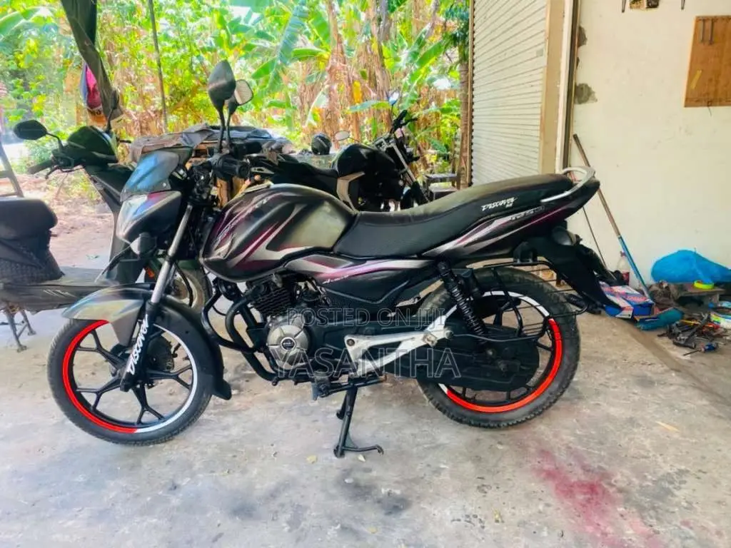 Bajaj Discover 2015 Motorbike (Used)