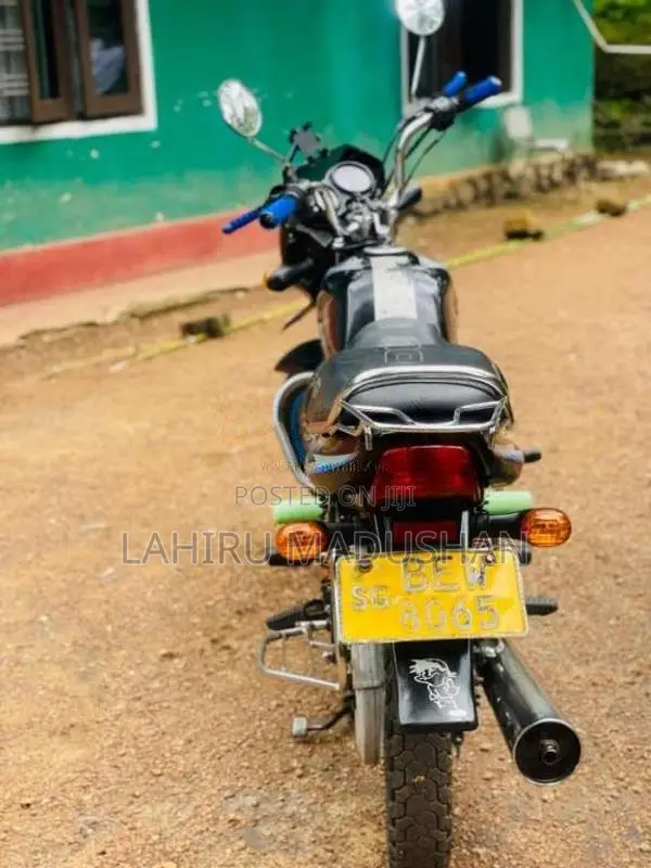 Bajaj CT-100 2016 Motorbike (Used)