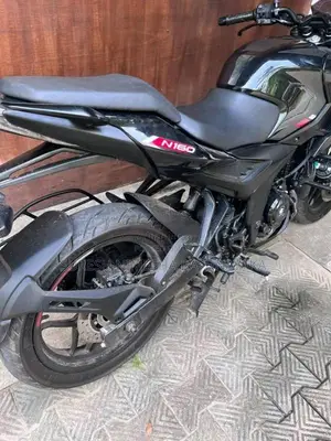 Bajaj Pulsar N160 2025 Motorbike (Used)