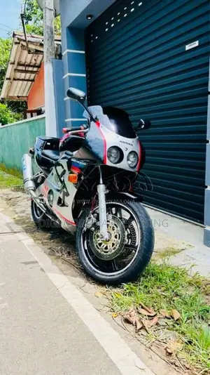 Honda CBR MC22 2008 Motorbike (Used)