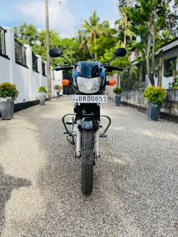 Bajaj CT-100 2014 Motorbike (Used)