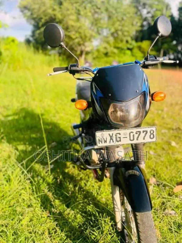 Bajaj CT-100 2011 Motorbike (Used)