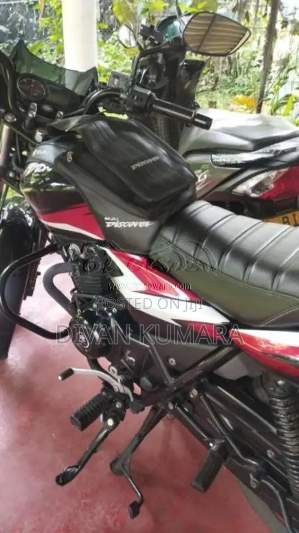 Bajaj Discover 125 2024 Motorbike (Used)