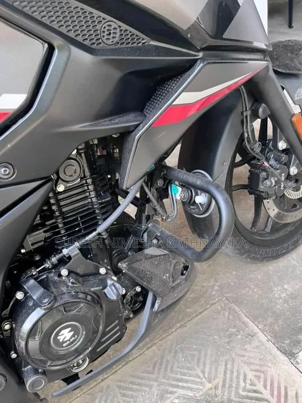 Bajaj Pulsar N160 2025 Motorbike (Used)