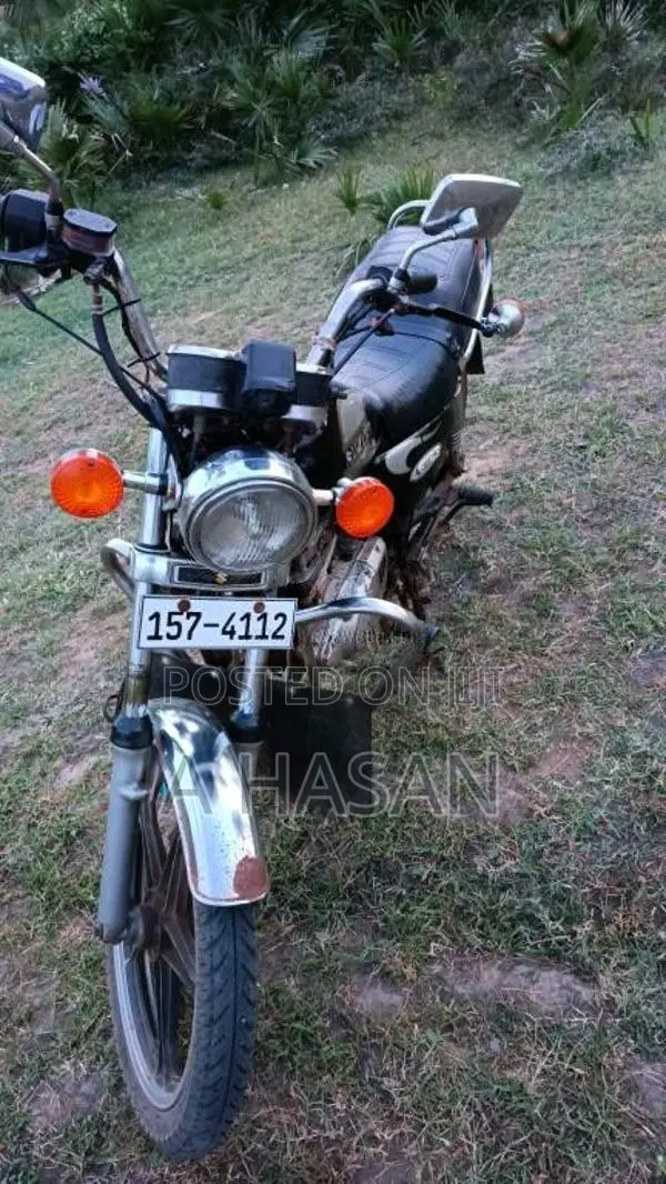 Suzuki GN125 1999 Motorbike (Used)