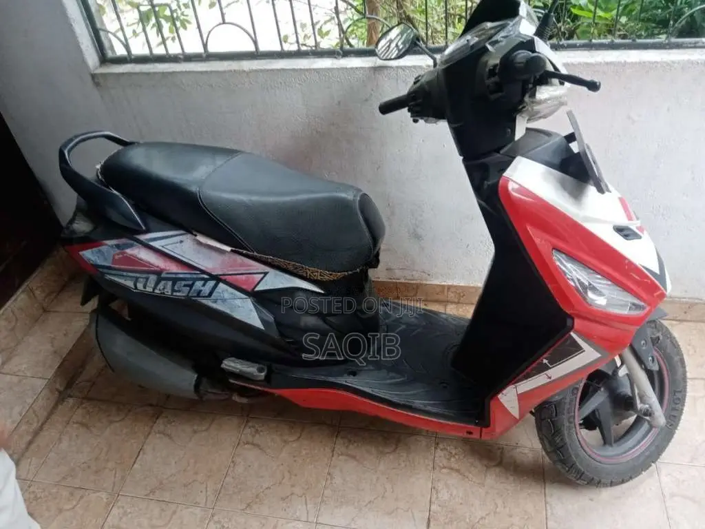 Hero Dash 2016 motorcycle (Used)
