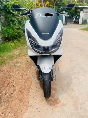 Honda Pcx 2019 Motorbike (Used)