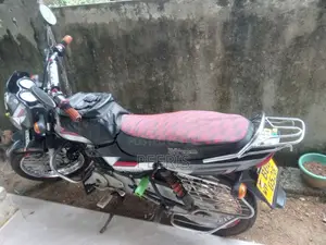 Bajaj CT-100 2014 Motorbike (Used)