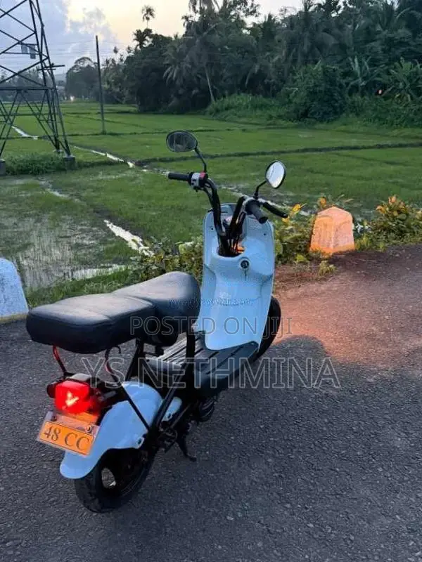 Suzuki Choi Nori 2024 Motorbike (Used)