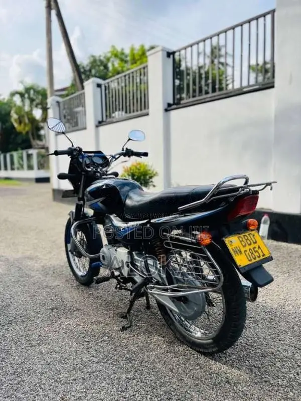 Bajaj CT-100 2014 Motorbike (Used)