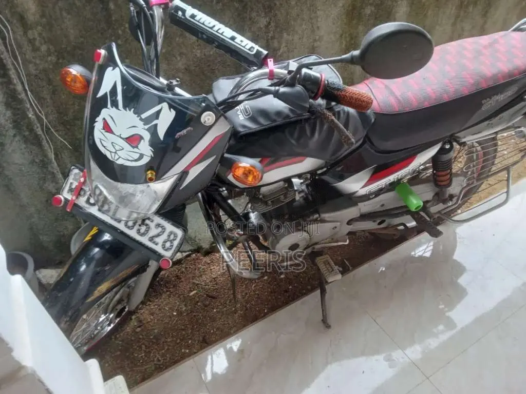Bajaj CT-100 2014 Motorbike (Used)