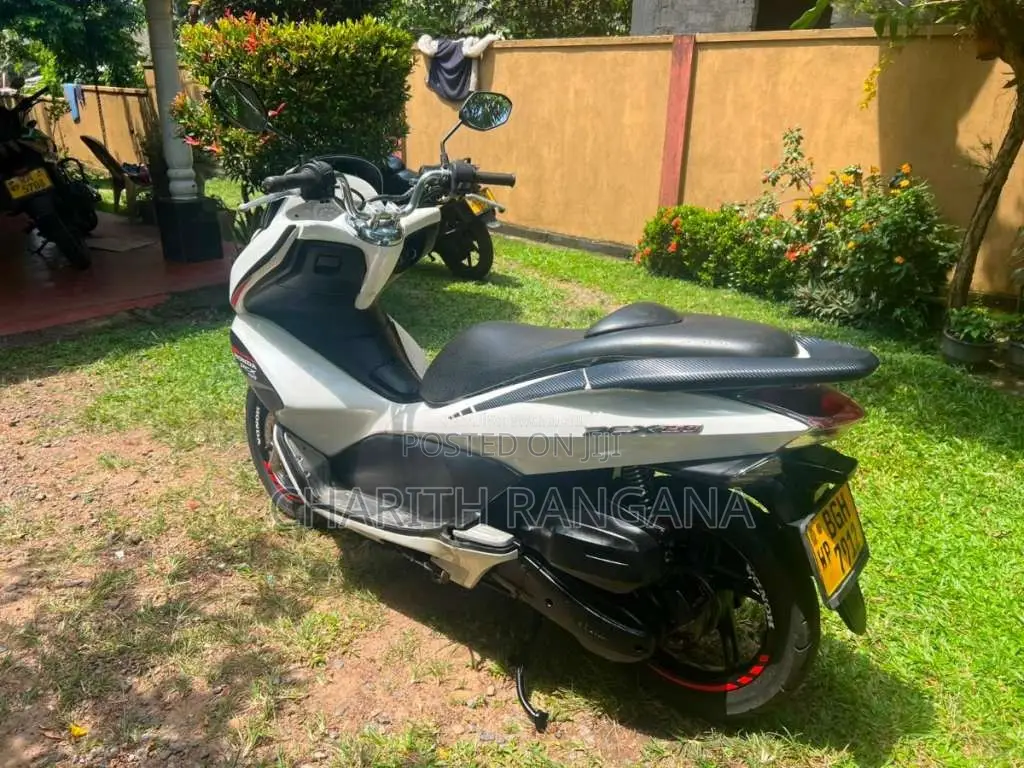 Honda PCX 150 2015 Motorbike (Used)