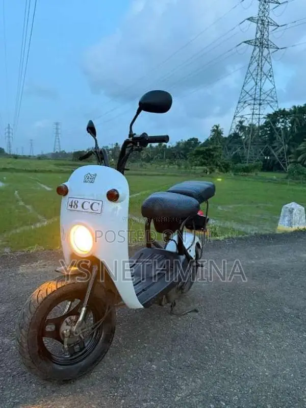 Suzuki Choi Nori 2024 Motorbike (Used)