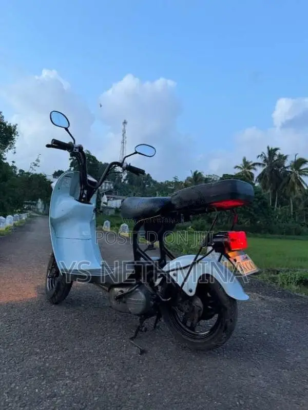 Suzuki Choi Nori 2024 Motorbike (Used)