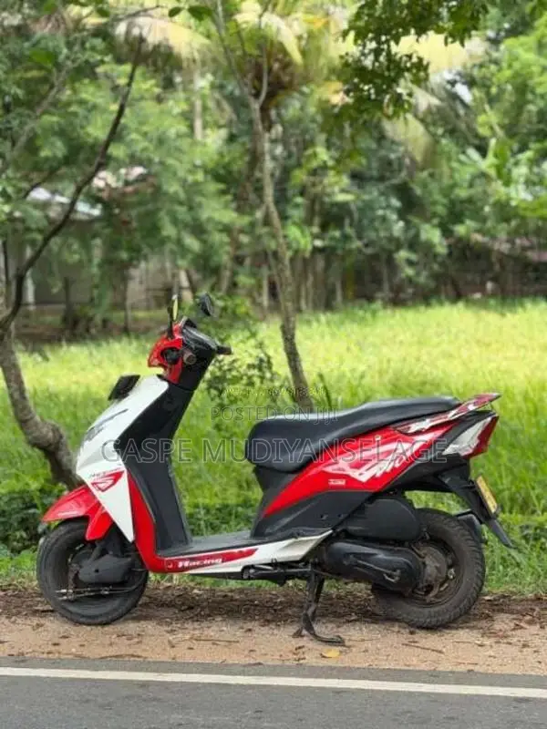 Honda Dio 2015 Motorbike (Used)
