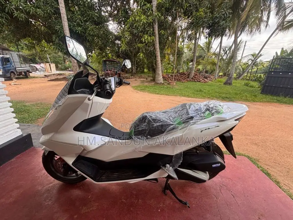 Honda Pcx 2025 Motorbike Brand New