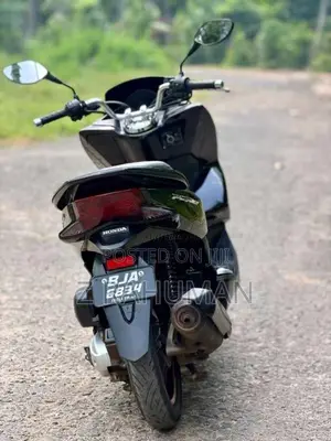 Honda Pcx 2020 Motorbike (Used)