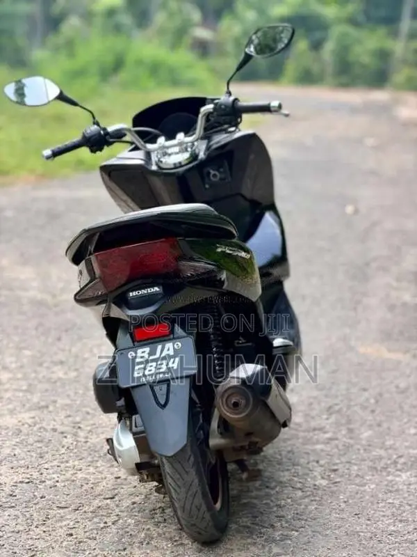 Honda Pcx 2020 Motorbike (Used)
