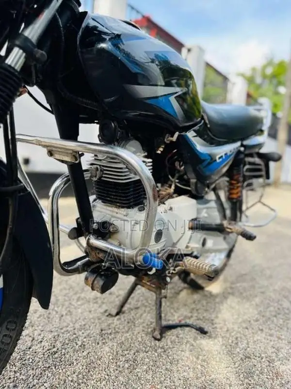 Bajaj CT-100 2014 Motorbike (Used)
