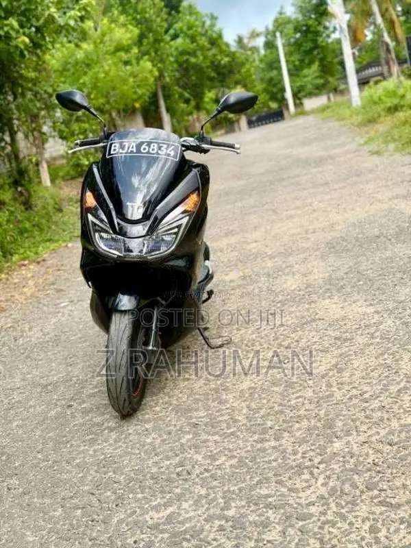 Honda Pcx 2020 Motorbike (Used)