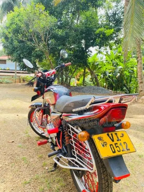 Bajaj CT-100 2010 Motorbike (Used)