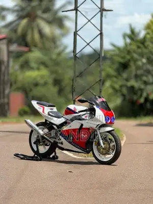 Honda CBR250rr Gullarm Fireblade 2005 Motorbike (Used)