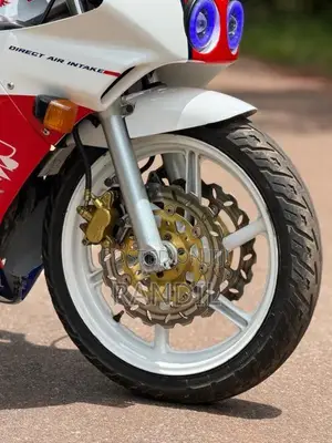 Honda CBR250rr Gullarm Fireblade 2005 Motorbike (Used)