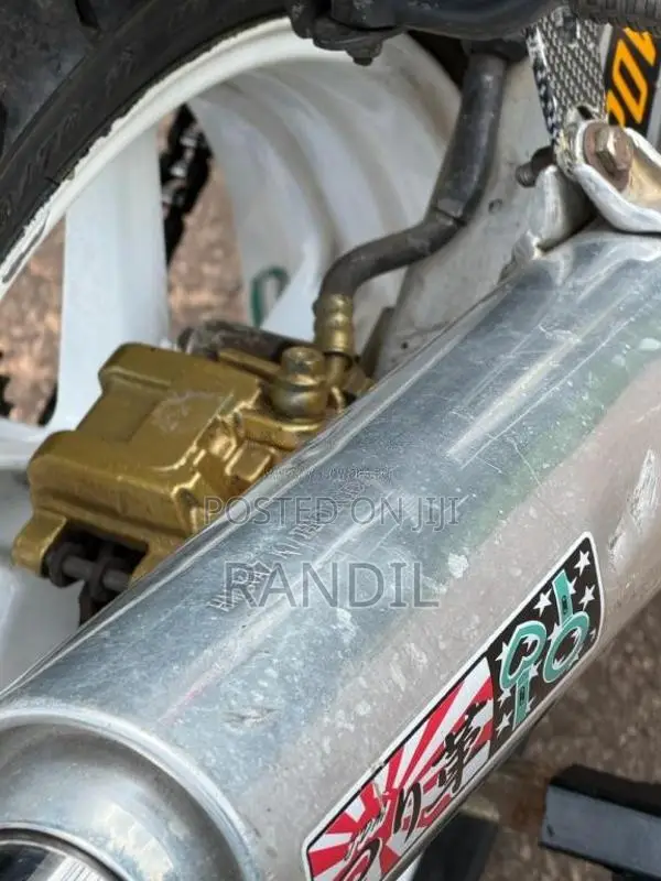 Honda CBR250rr Gullarm Fireblade 2005 Motorbike (Used)