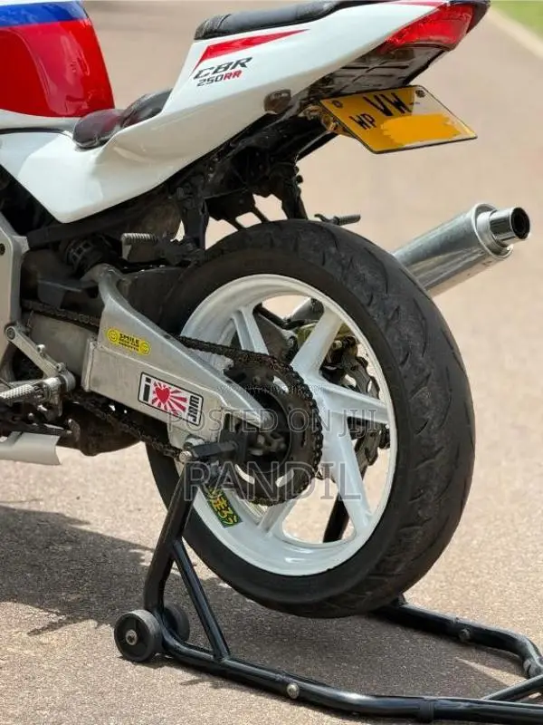 Honda CBR250rr Gullarm Fireblade 2005 Motorbike (Used)