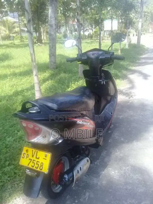 TVS Scooty Streak 2010 Motorbike (Used)