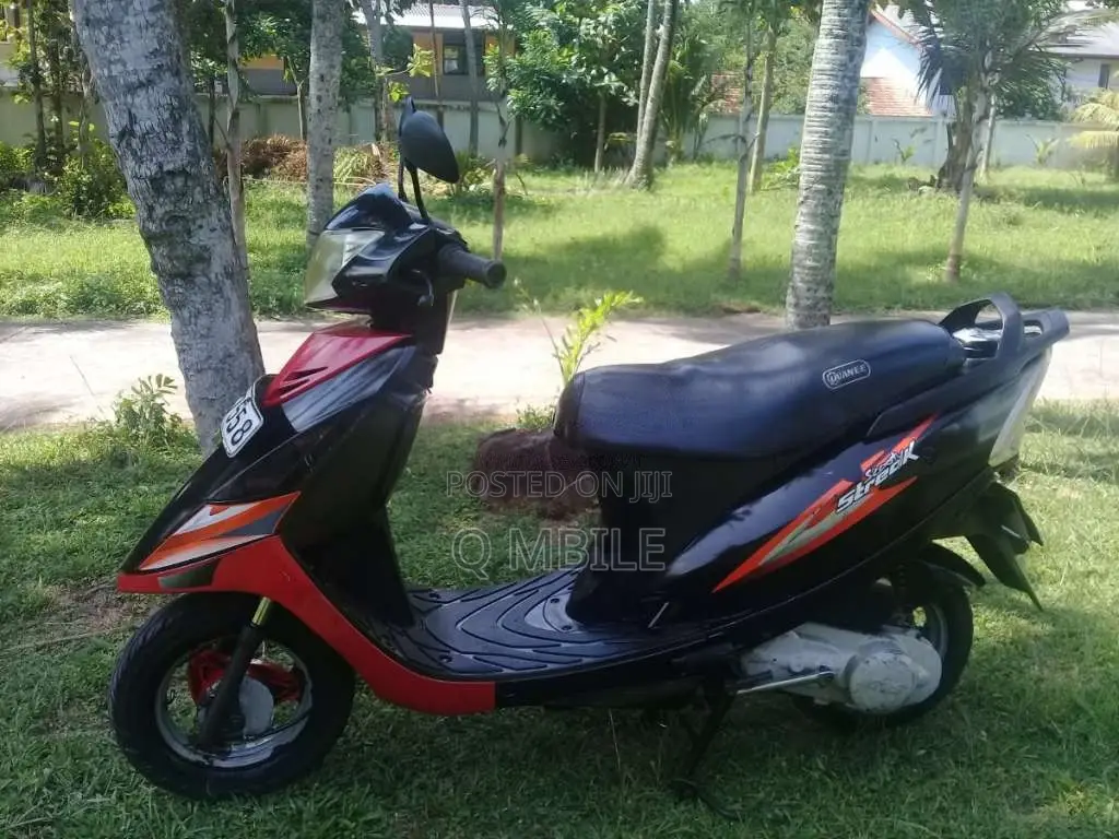 TVS Scooty Streak 2010 Motorbike (Used)