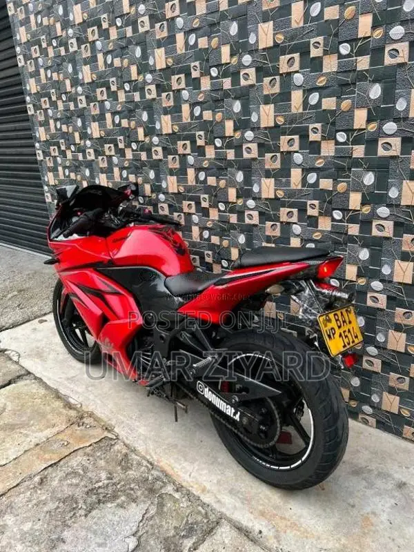 Kawasaki Ninja 2012 Motorbike (Used)