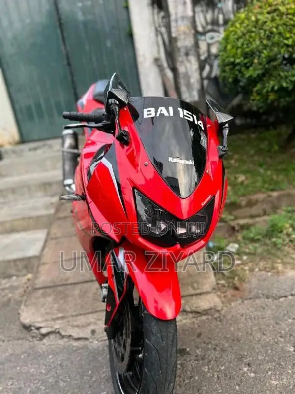 Kawasaki Ninja 2012 Motorbike (Used)