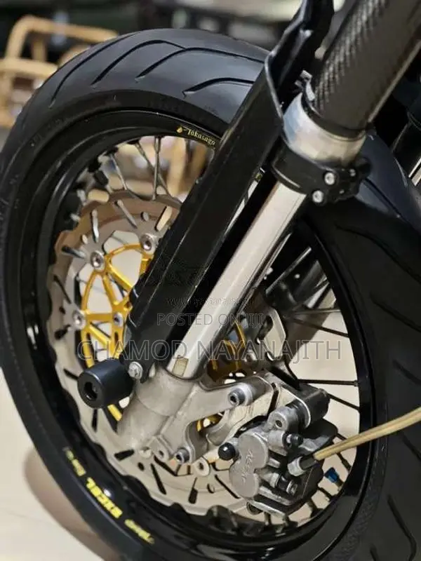 Suzuki Tracker 2012 Motorbike (Used)