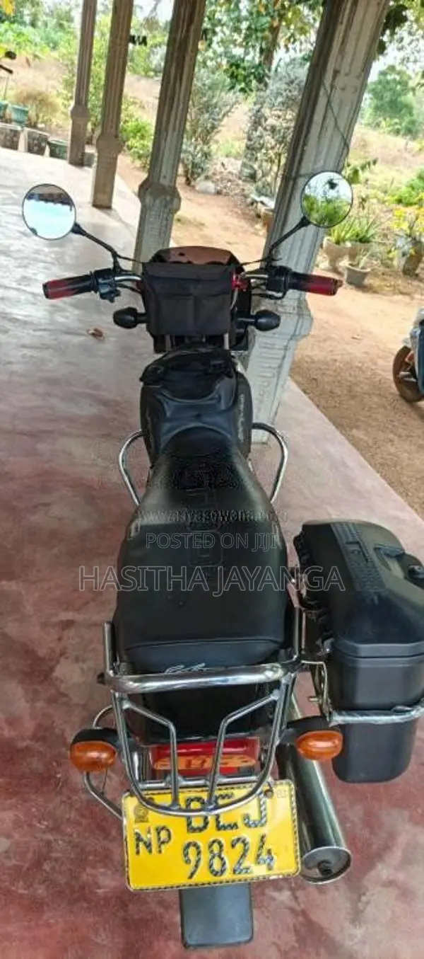 Bajaj CT-100 2016 Motorbike (Used)