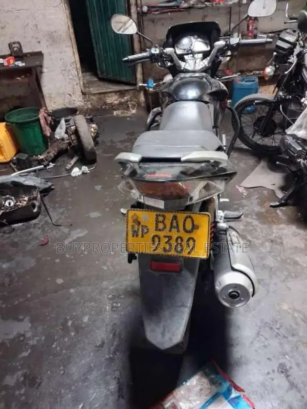 HINO CBZ Xtreme 2013 Motorbike (Used)