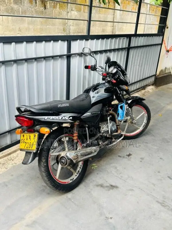 Bajaj Platina 2010 Motorbike (Used)
