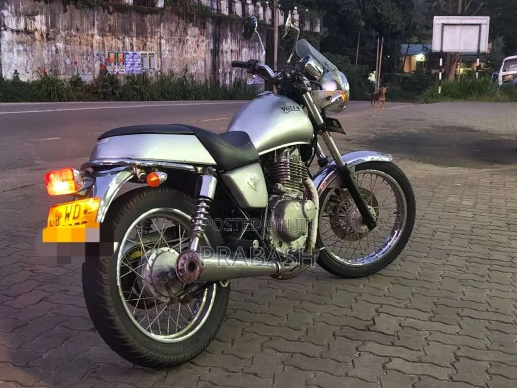 Suzuki TU 250 2007 Motorbike (Used)