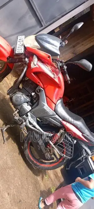 Hero-Honda Hunk 2009 Motorbike (Used)