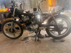 Honda Cb 125T 2000 Motorbike (Used)