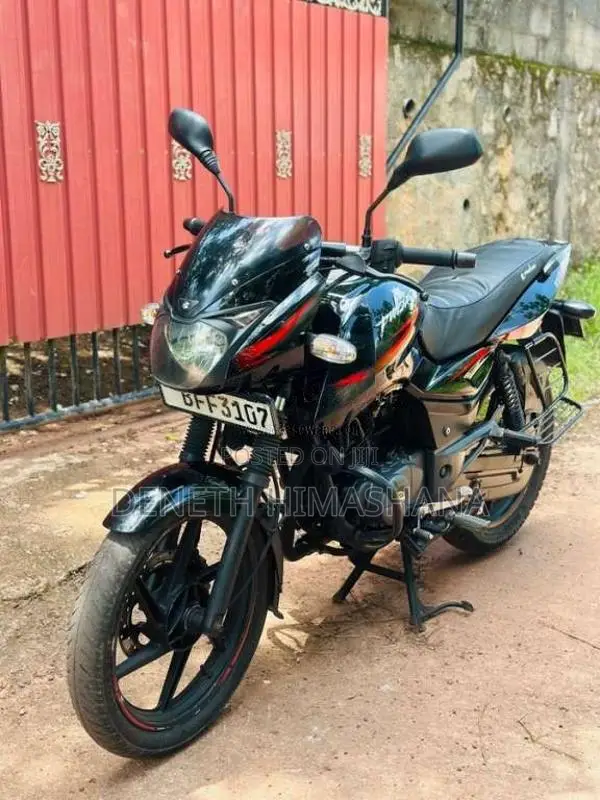 Bajaj Pulsar 2017 Motorbike (Used)