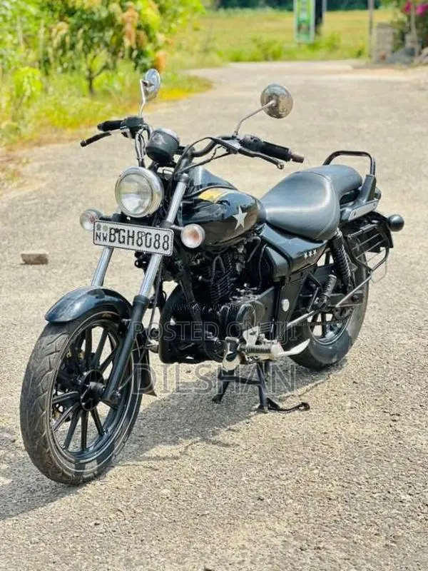 Bajaj Avenger 2017 Motorbike (Used)