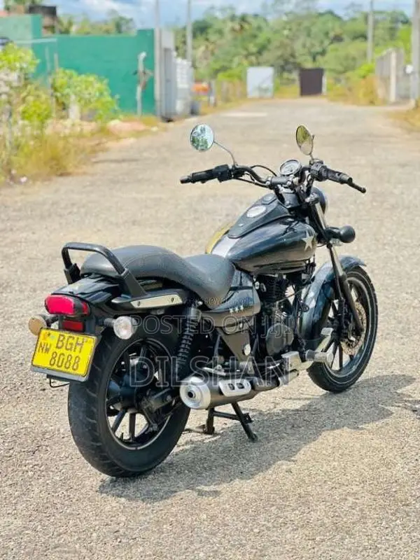 Bajaj Avenger 2017 Motorbike (Used)